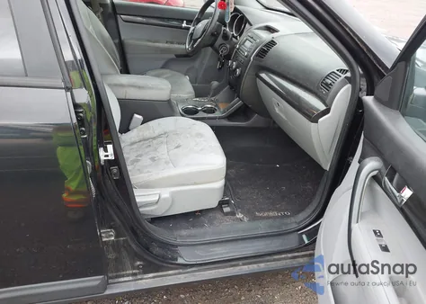 2013 Kia Sorento Lx from USA, damaged, VIN 5XYKT3A14DG390920